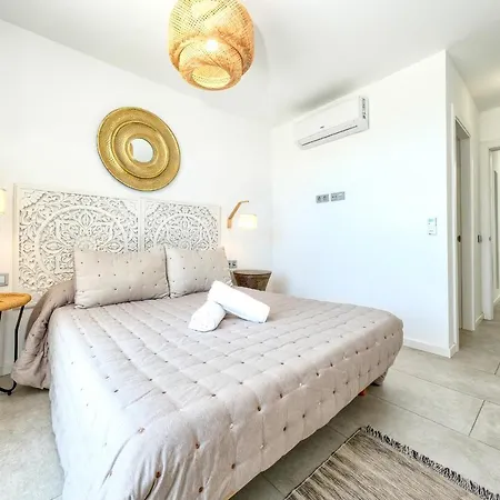 別荘 La Islena House - Near The Beach, Air-con, Fast Wifi And Sat Tv By Lanzarote