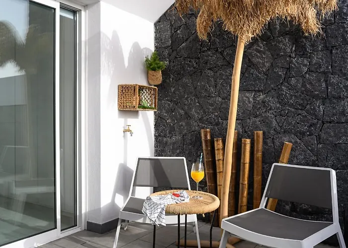 펜션 La Islena House - Near The Beach, Air-con, Fast Wifi And Sat Tv By Lanzarote *