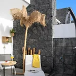 La Islena House - Near The Beach, Air-con, Fast Wifi And Sat Tv By Lanzarote Ferienhaus