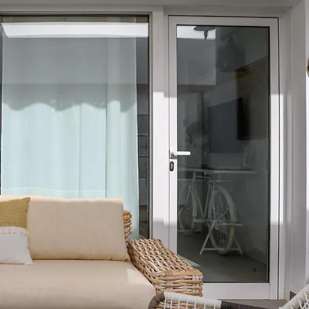 Semesterbostad La Islena House - Near The Beach, Air-con, Fast Wifi And Sat Tv By Lanzarote