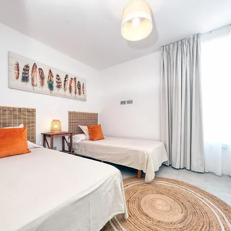Semesterbostad La Islena House - Near The Beach, Air-con, Fast Wifi And Sat Tv By Lanzarote *